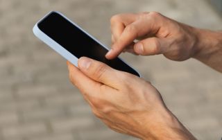 Cómo recuperar fotos de un móvil roto que no enciende